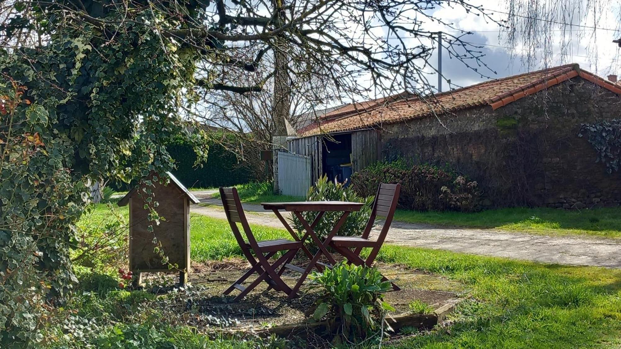 Chambres Et Gite Dans Un Lieu Calme Et Champetre Gourge Les Grippeaux Proche Parthenay 외부 사진