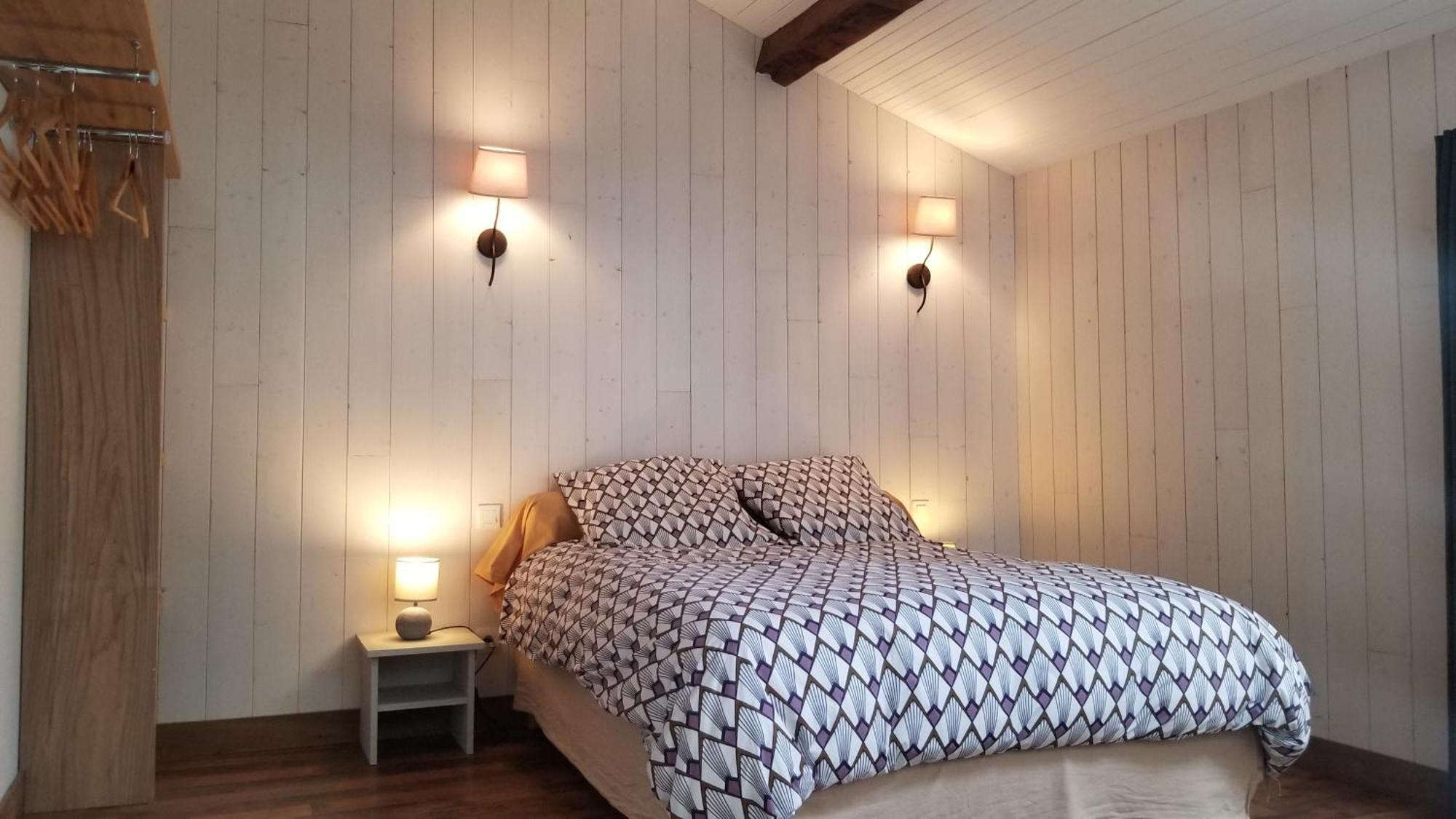 Chambres Et Gite Dans Un Lieu Calme Et Champetre Gourge Les Grippeaux Proche Parthenay 외부 사진